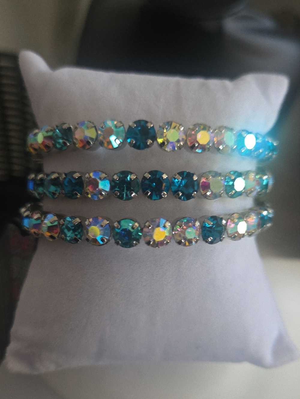 Paparazzi Blue Multi Gem Coil Bracelet NWT